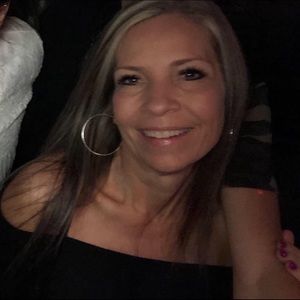 Meet your Posher, Adriana